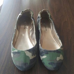Green Camo Flats